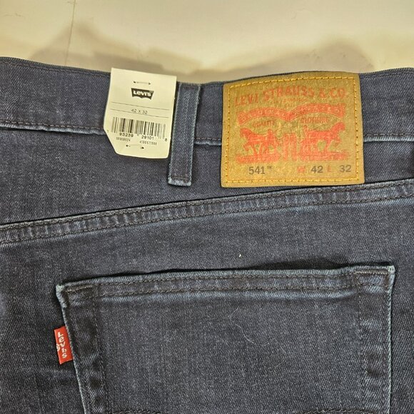 Levi's 541 Athletic Taper Blue Jeans Men Size 42 x 32 All Seasons Tech - Picture 2 of 10